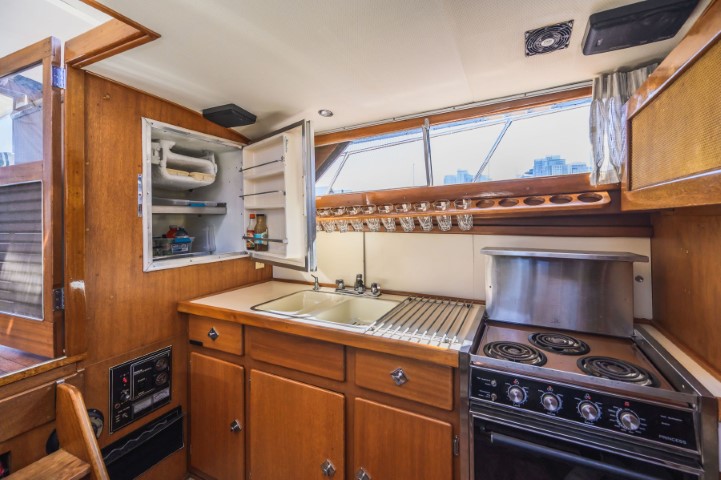 1968 Trojan 3700 Sea Voyager