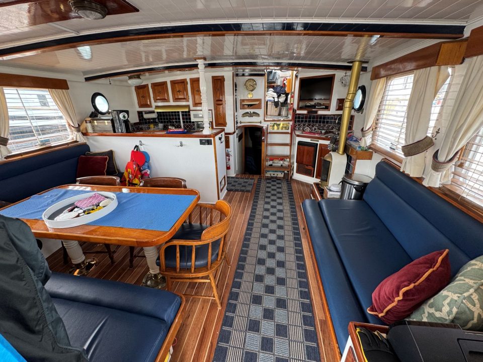 1967 Willard Pilothouse