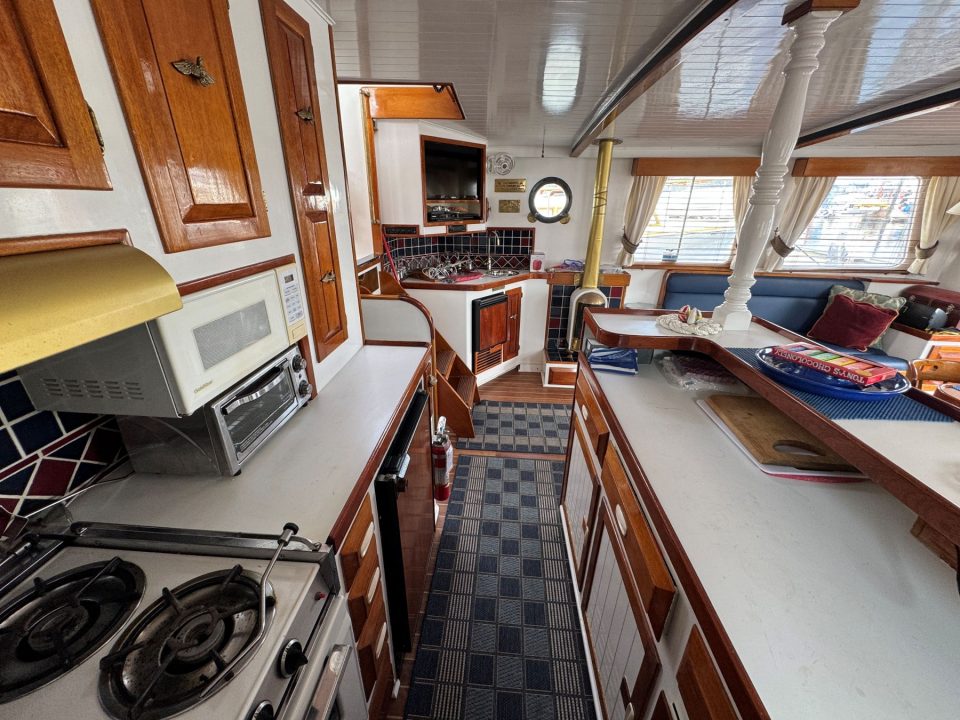 1967 Willard Pilothouse