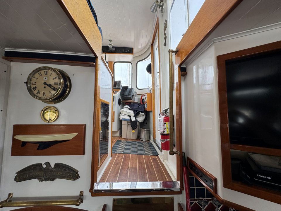 1967 Willard Pilothouse