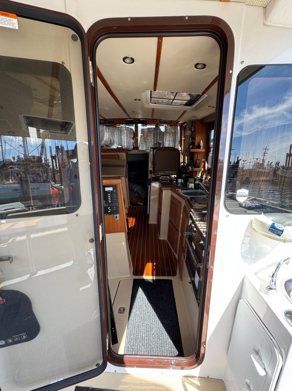 2019 Ranger Tugs R-31 CB