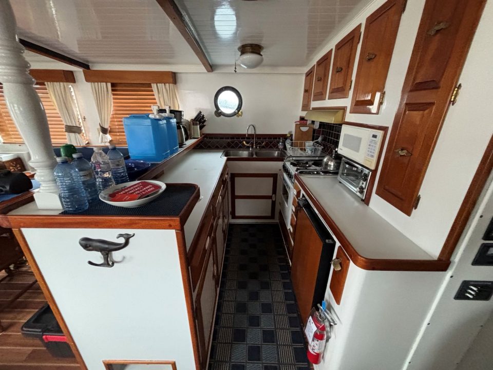 1967 Willard Pilothouse