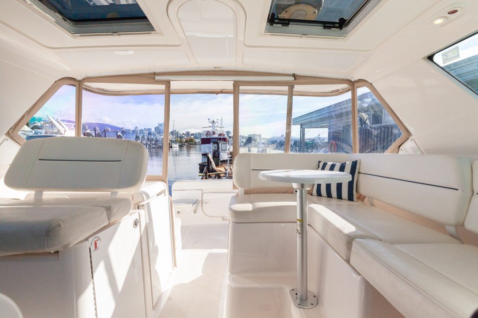 2005 Tiara 3600 Sovran