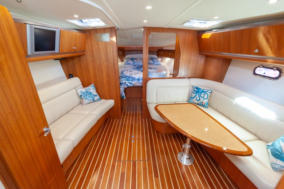 2005 Tiara 3600 Sovran