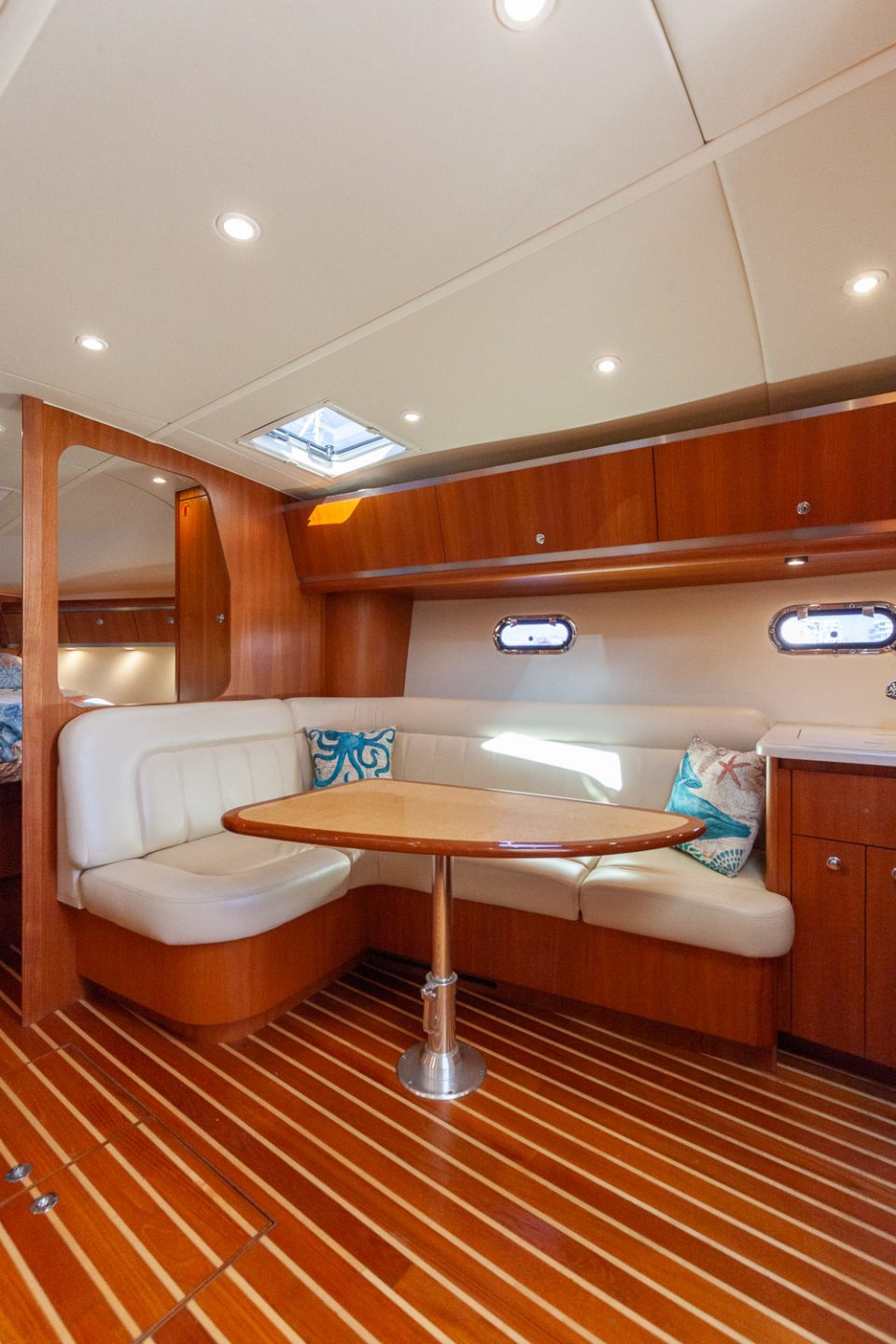 2005 Tiara 3600 Sovran