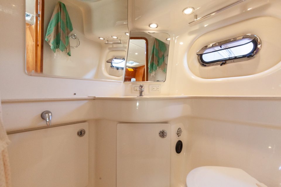 2005 Tiara 3600 Sovran