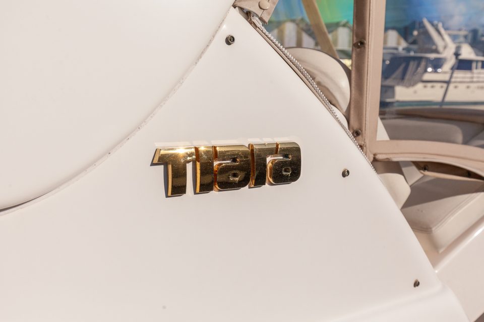 2005 Tiara 3600 Sovran