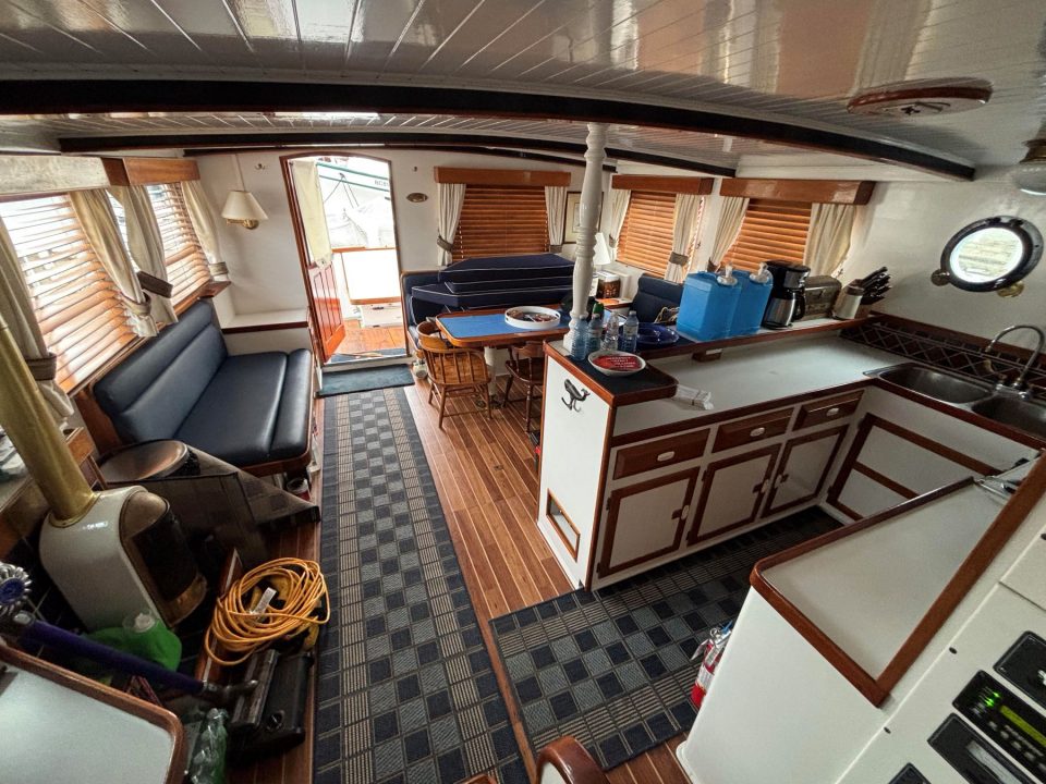 1967 Willard Pilothouse