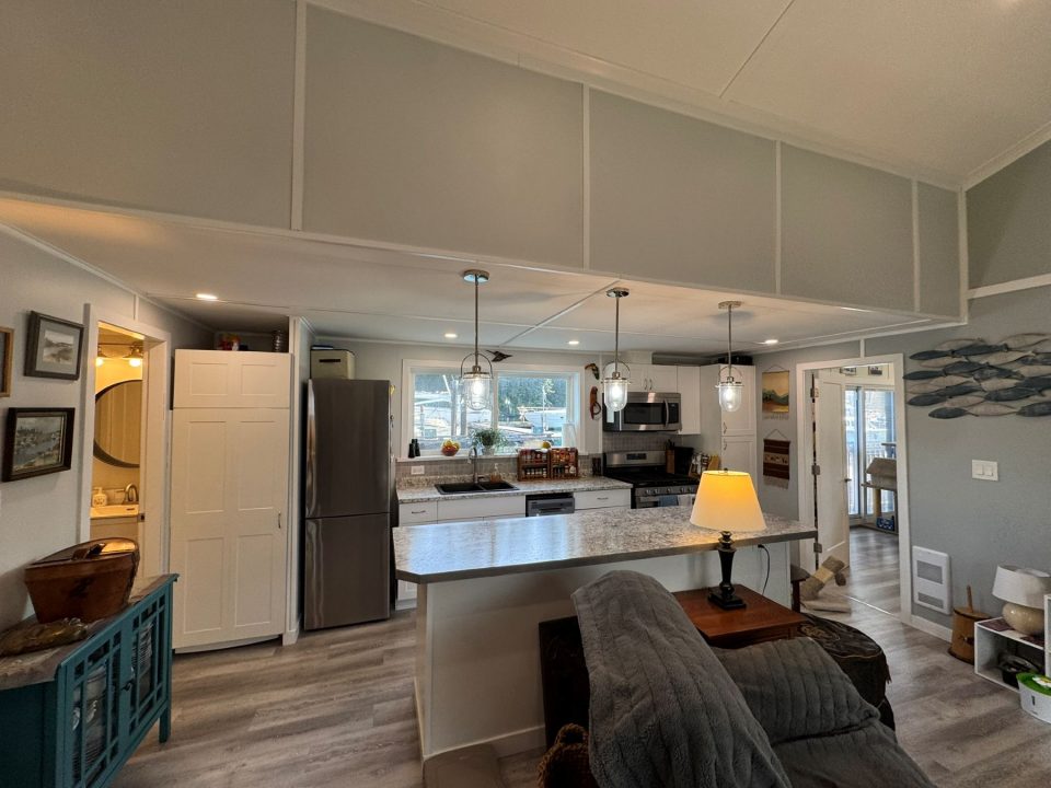 2020 Custom 1 Bedroom, 2 Bathroom Floathome