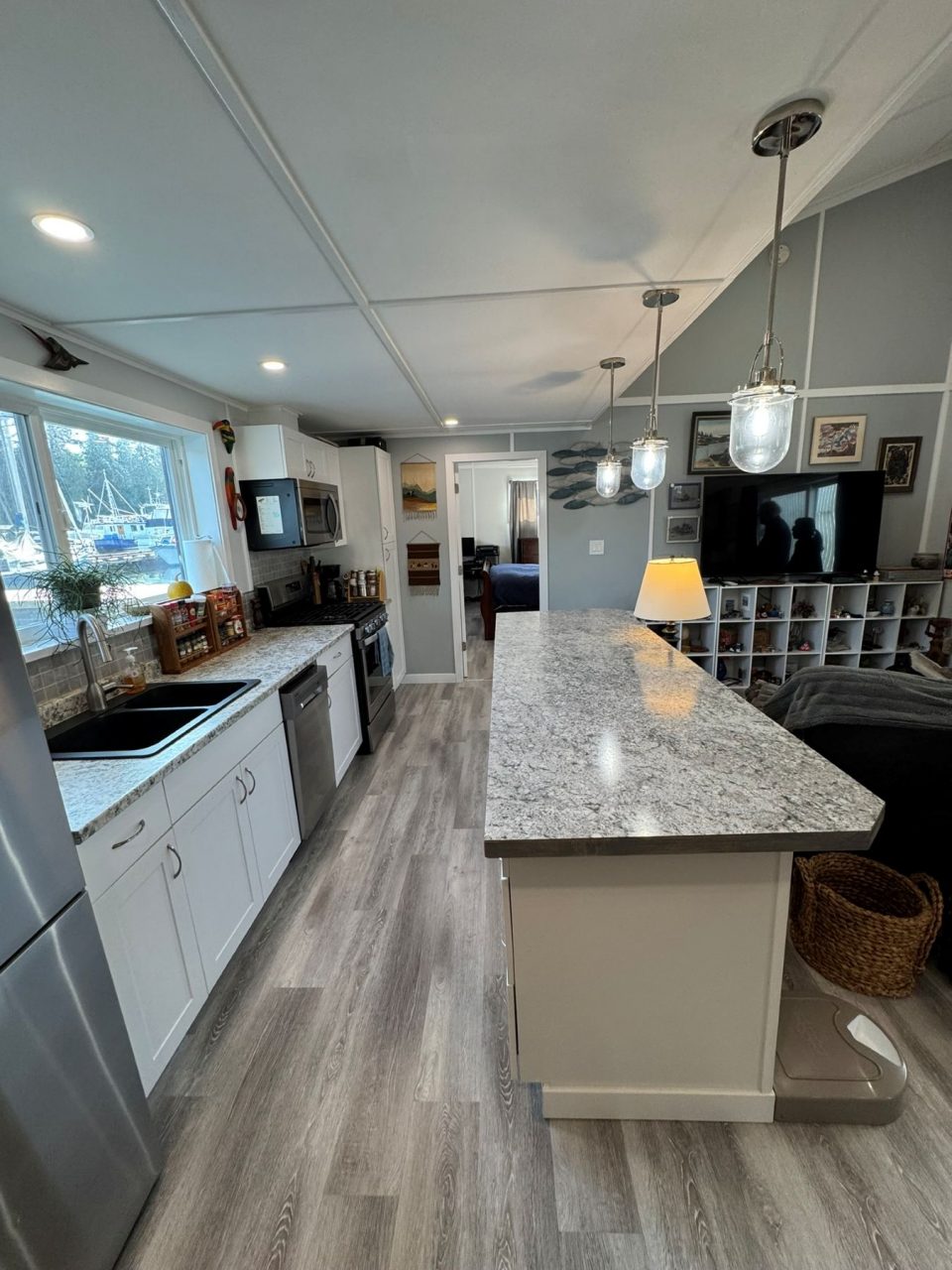 2020 Custom 1 Bedroom, 2 Bathroom Floathome