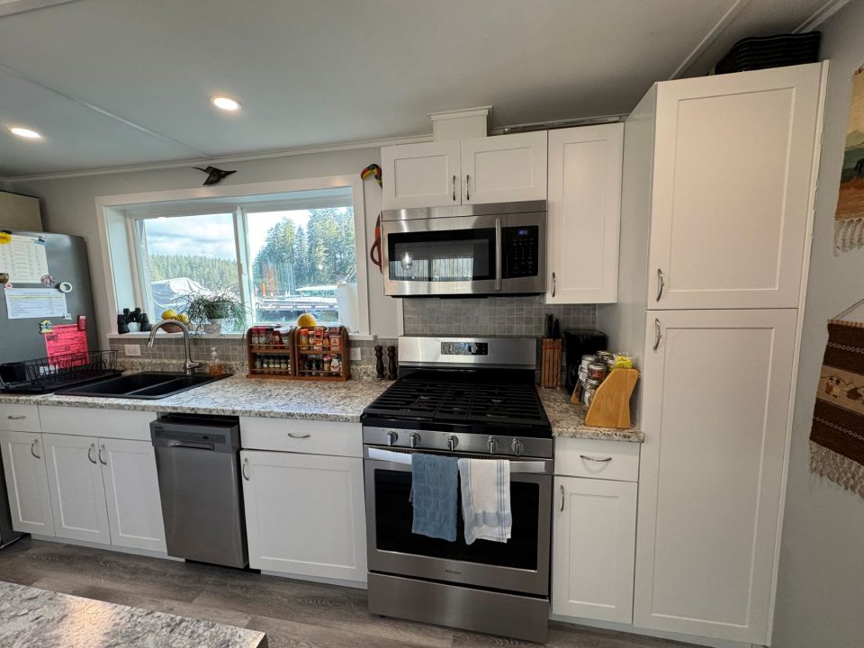 2020 Custom 1 Bedroom, 2 Bathroom Floathome