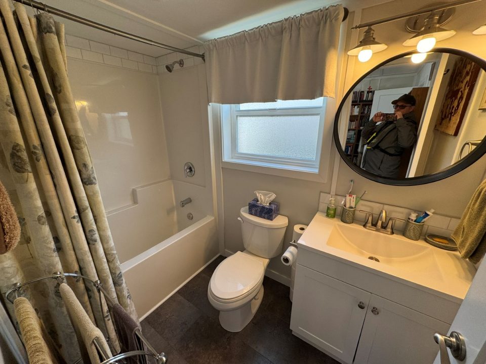 2020 Custom 1 Bedroom, 2 Bathroom Floathome