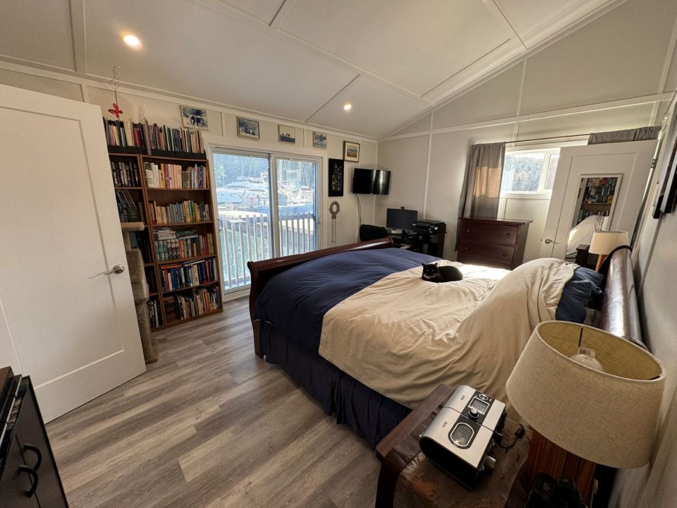 2020 Custom 1 Bedroom, 2 Bathroom Floathome