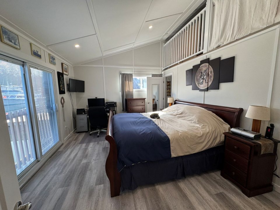 2020 Custom 1 Bedroom, 2 Bathroom Floathome