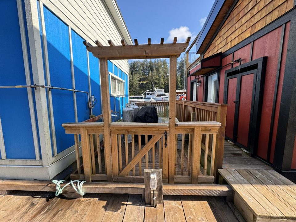 2020 Custom 1 Bedroom, 2 Bathroom Floathome