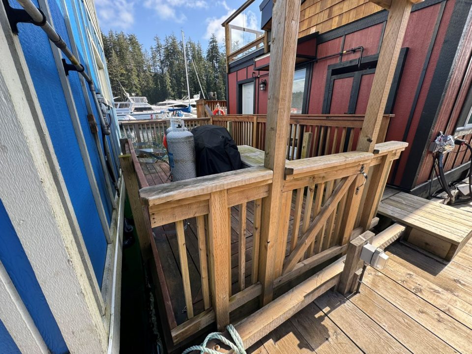 2020 Custom 1 Bedroom, 2 Bathroom Floathome