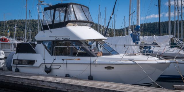 1991 Carver 2808 Aft Cabin
