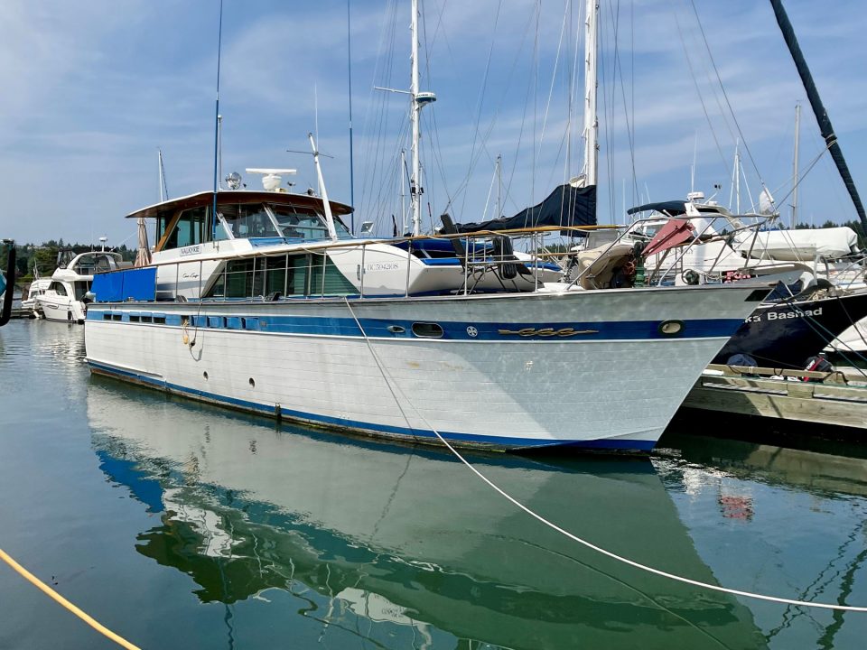 1967 Chris-Craft Constellation