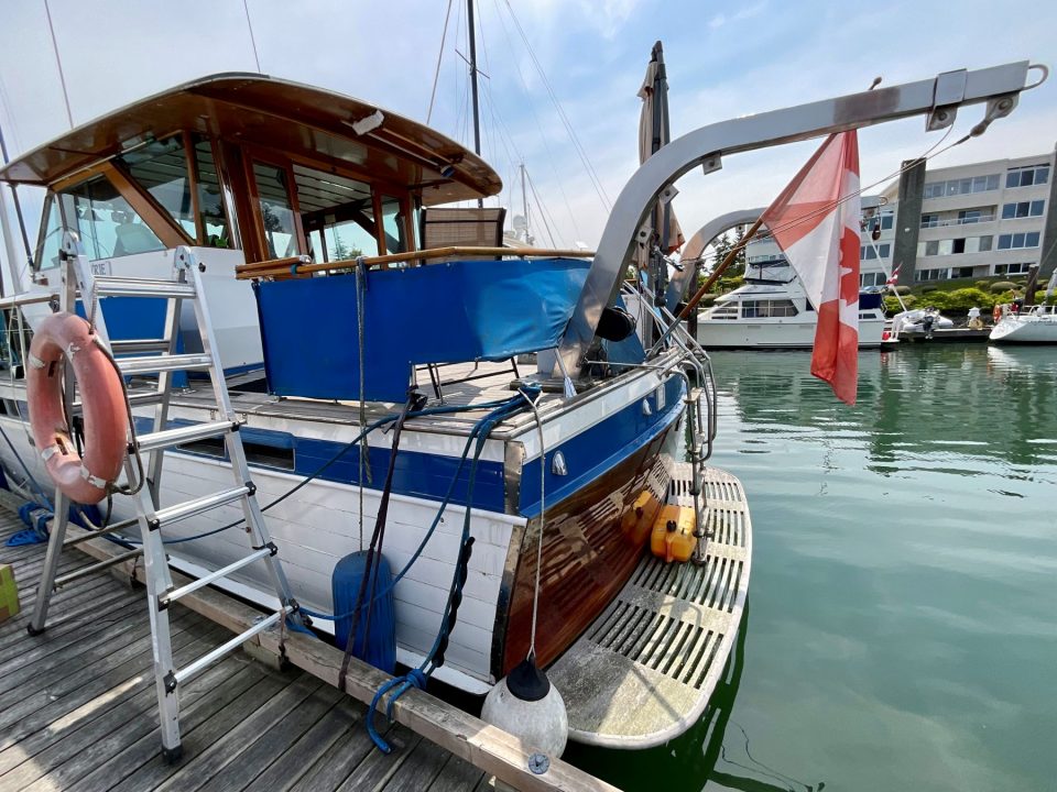 1967 Chris-Craft Constellation