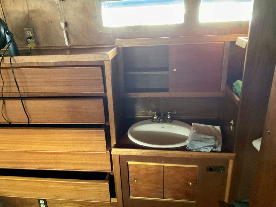 1967 Chris-Craft Constellation