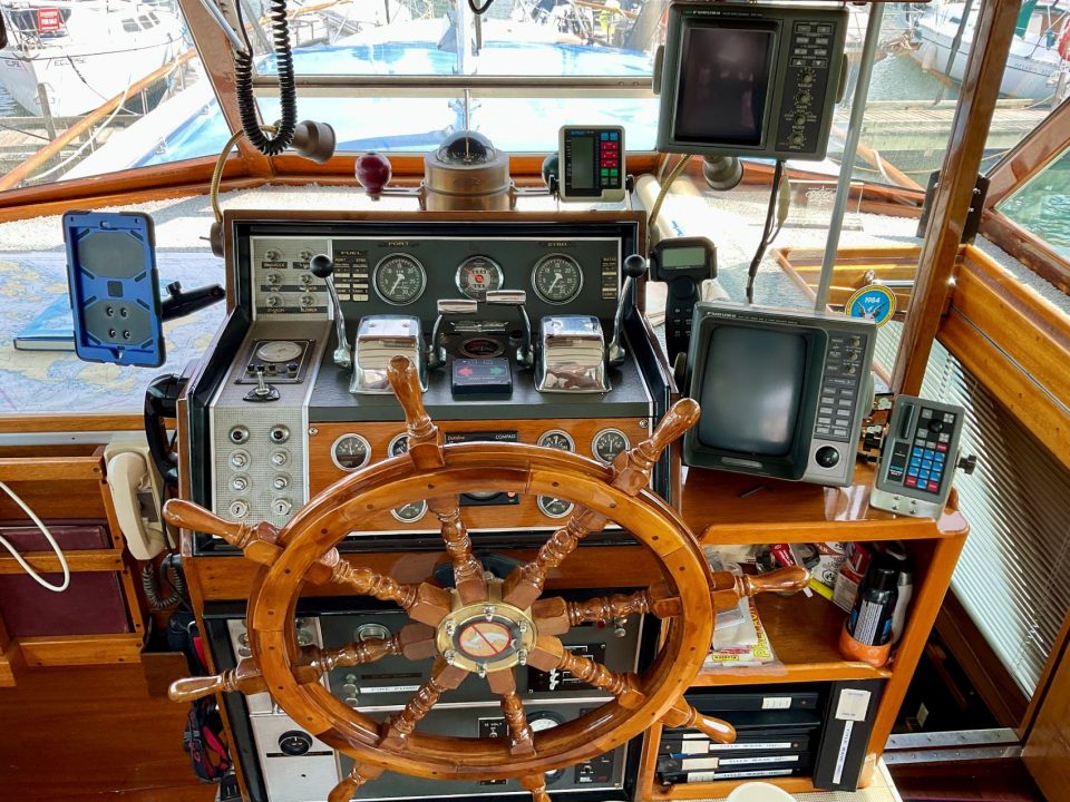 1967 Chris-Craft Constellation