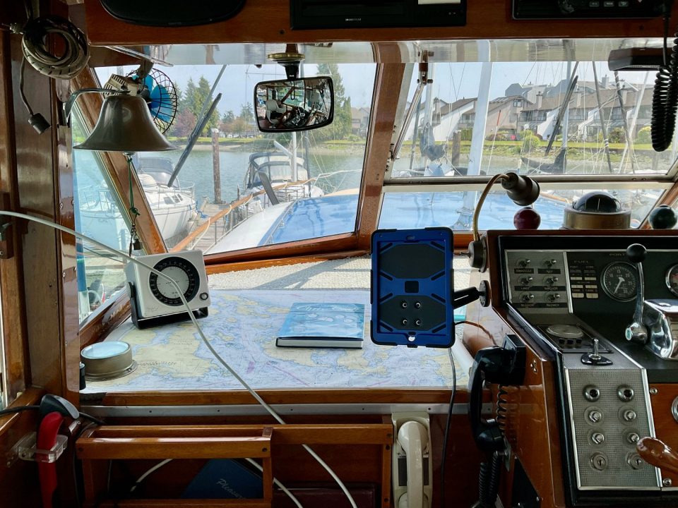 1967 Chris-Craft Constellation