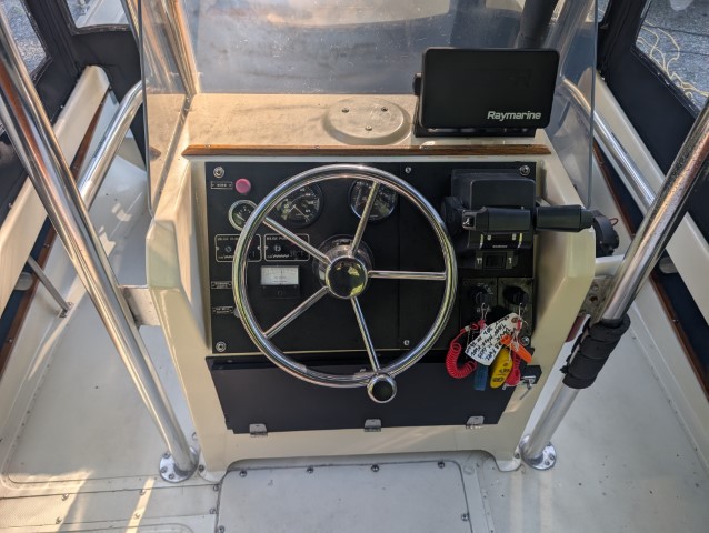 2011 Boston Whaler Outrage 22