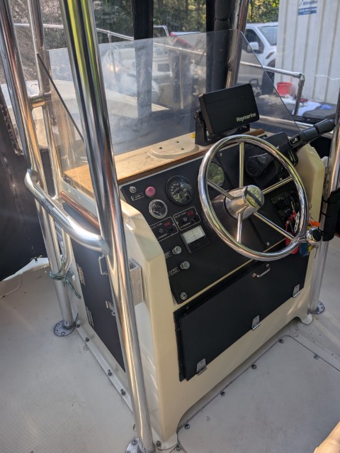 2011 Boston Whaler Outrage 22