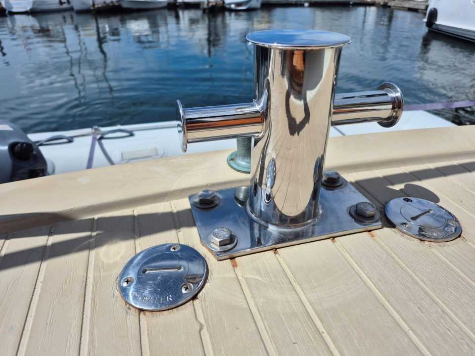 1977 Tollycraft 34 Tri Cabin