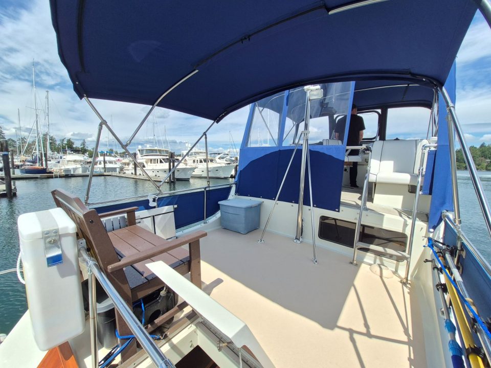 1977 Tollycraft 34 Tri Cabin