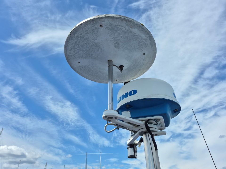 1977 Tollycraft 34 Tri Cabin