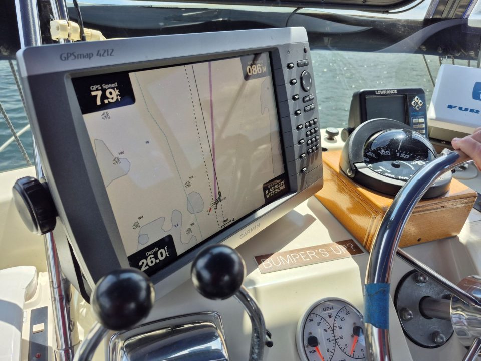 1977 Tollycraft 34 Tri Cabin