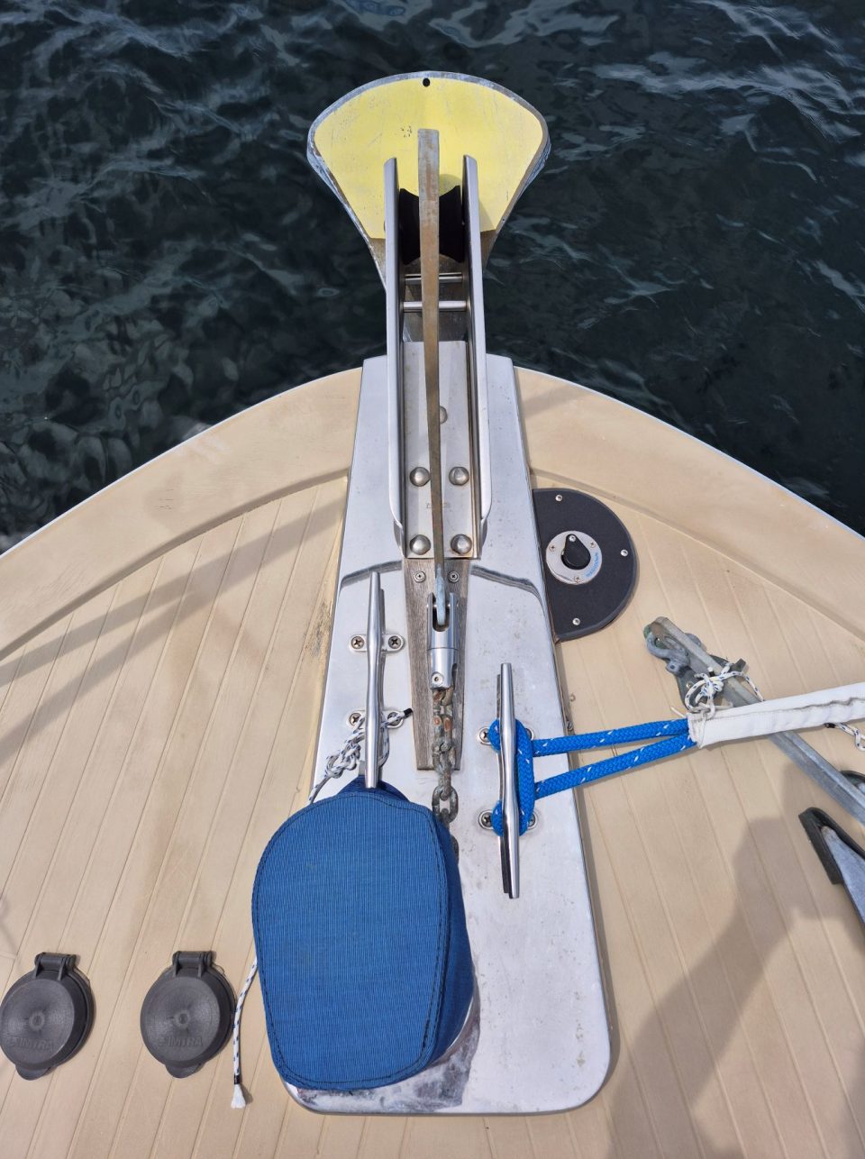 1977 Tollycraft 34 Tri Cabin