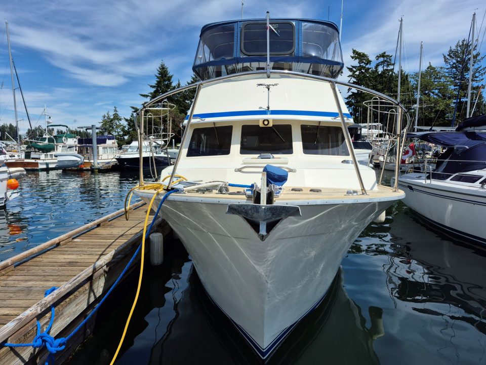 1977 Tollycraft 34 Tri Cabin