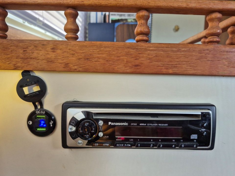 1977 Tollycraft 34 Tri Cabin