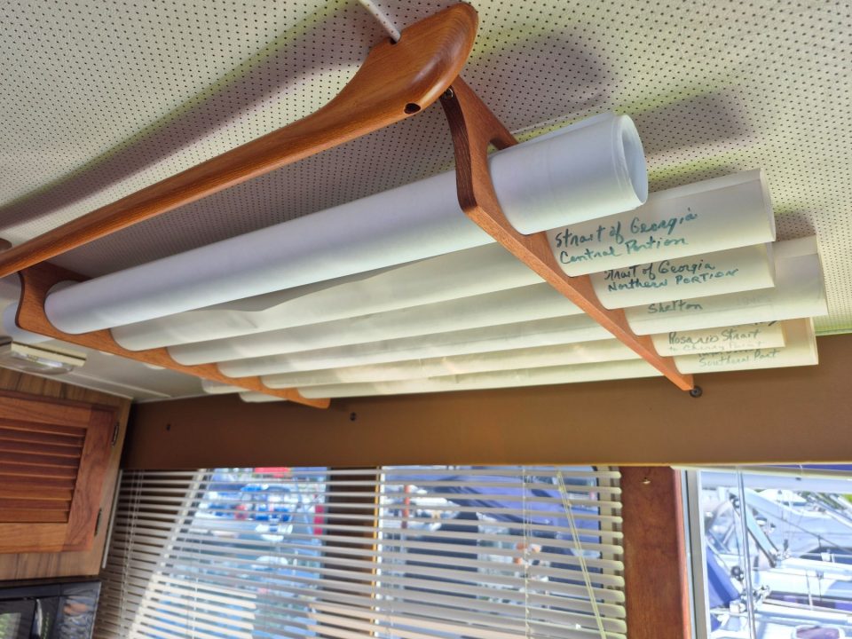 1977 Tollycraft 34 Tri Cabin