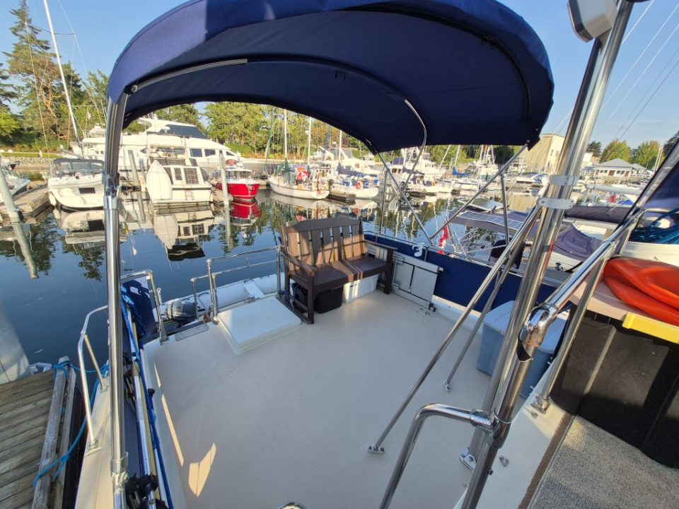 1977 Tollycraft 34 Tri Cabin