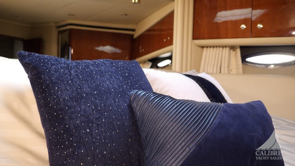 2002 Sea Ray 540 Cockpit Motor Yacht