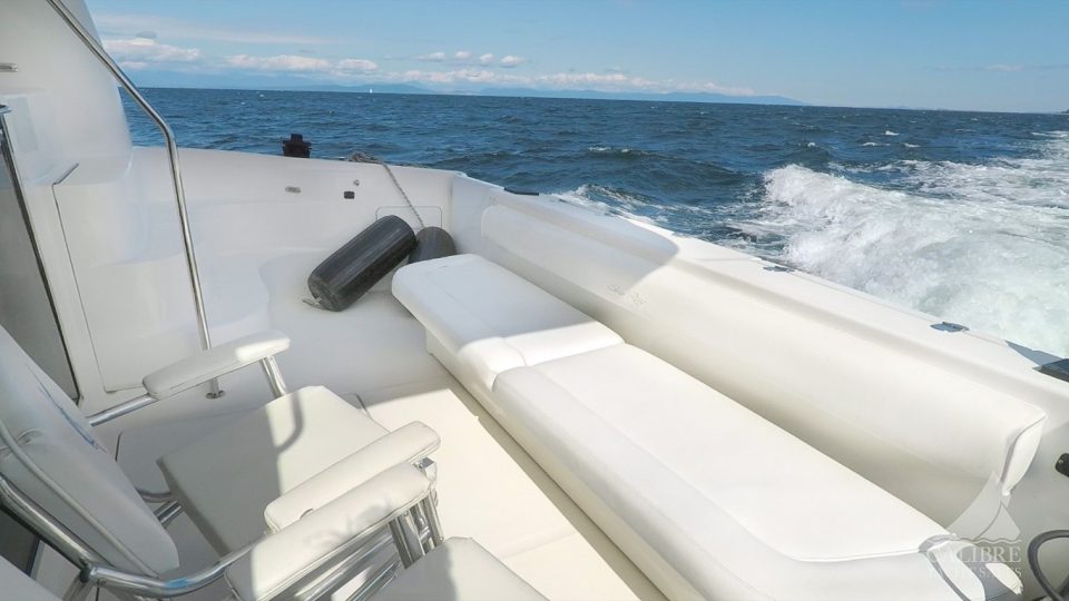2002 Sea Ray 540 Cockpit Motor Yacht