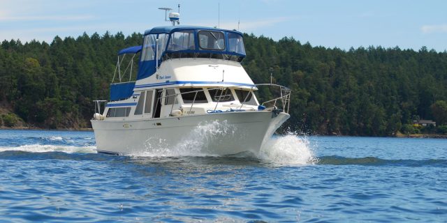 1977 Tollycraft 34 Tri Cabin