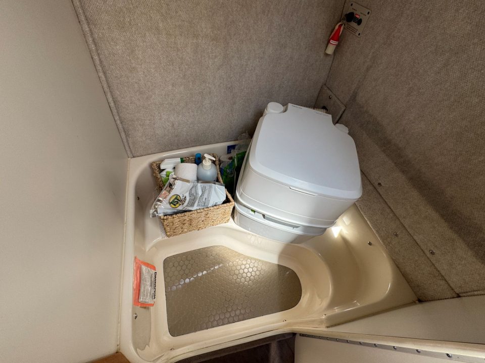 1997 Sea Ray 240 Sundancer with Trailer