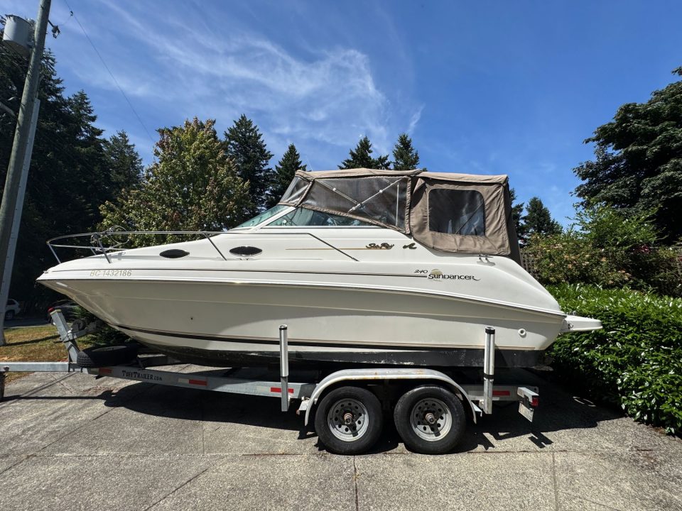 1997 Sea Ray 240 Sundancer with Trailer