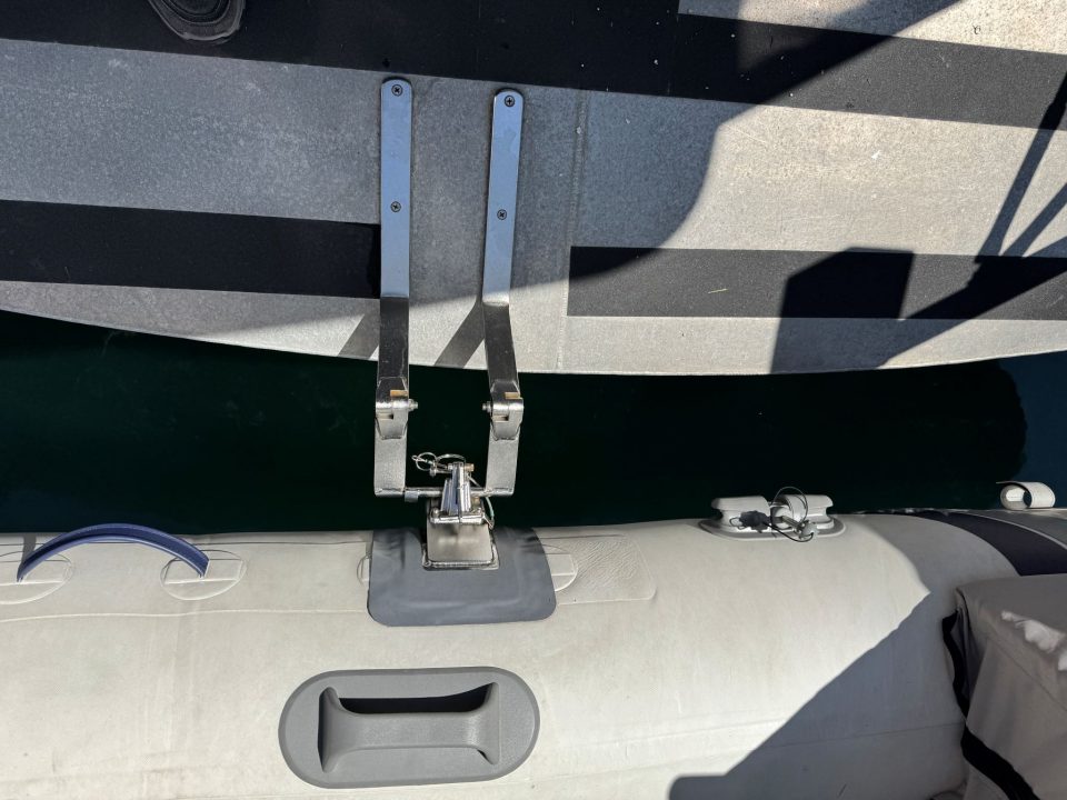 1991 Camano 31 Troll