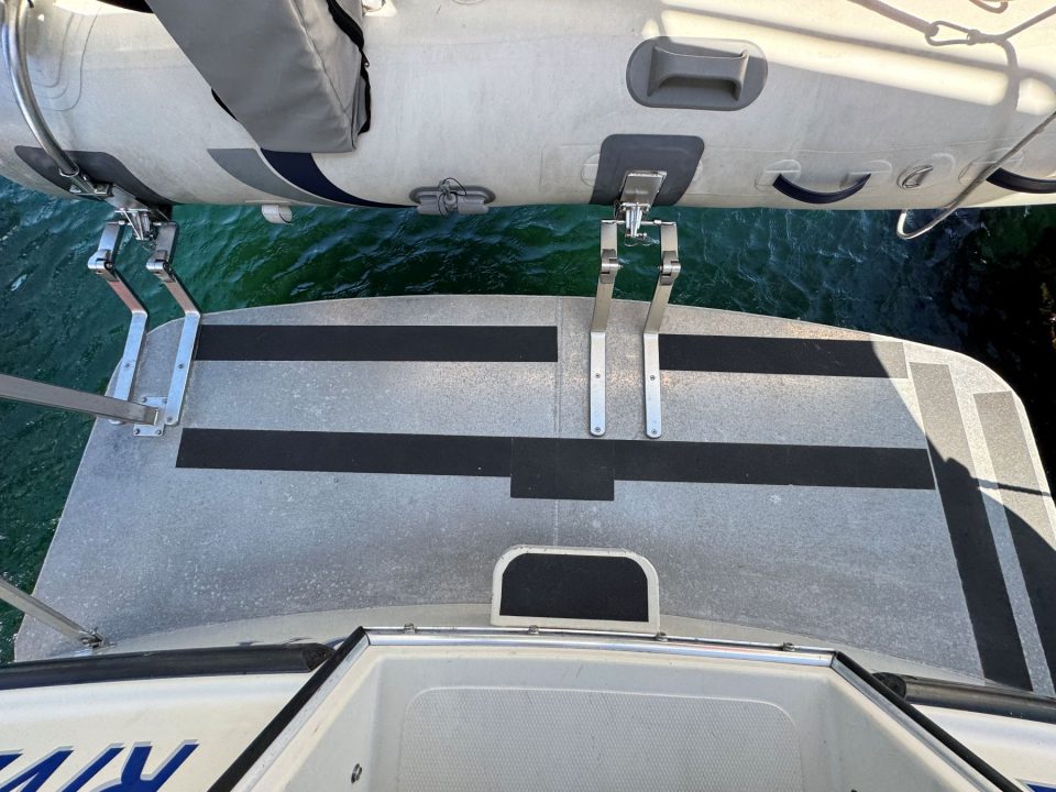 1991 Camano 31 Troll