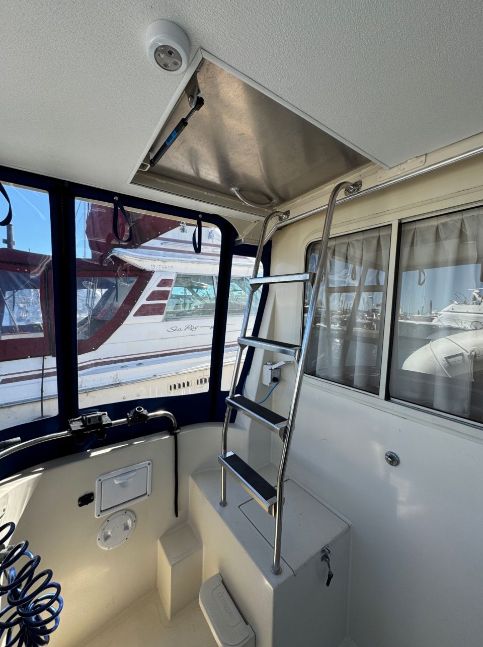 1991 Camano 31 Troll