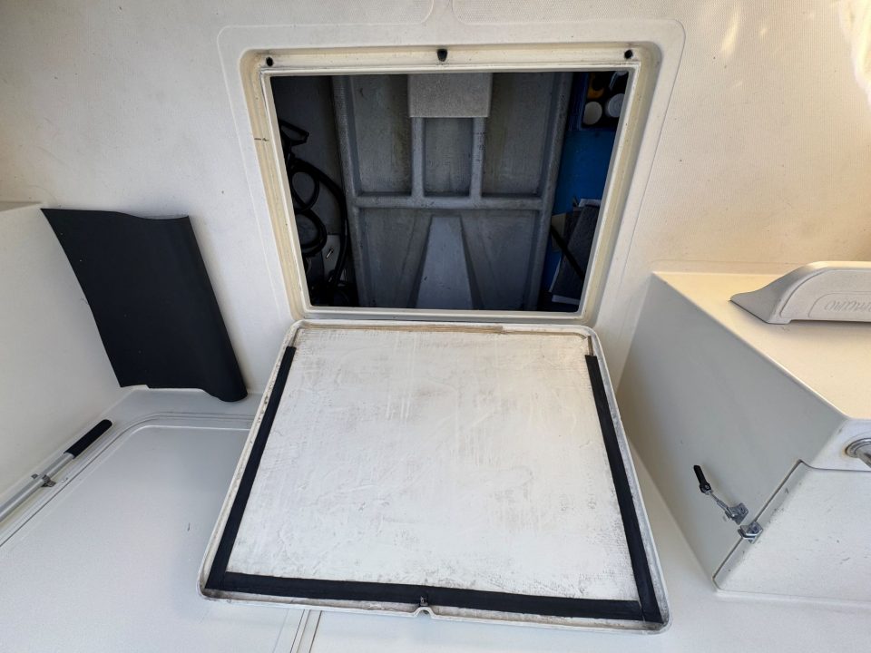 1991 Camano 31 Troll