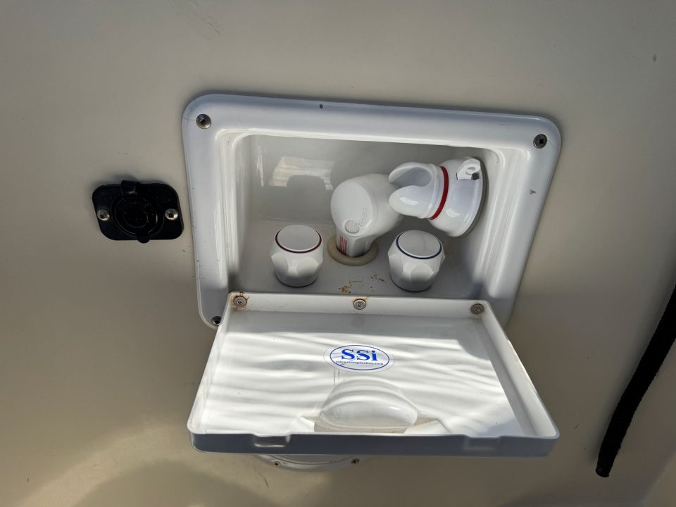 1991 Camano 31 Troll