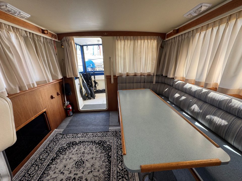 1991 Camano 31 Troll