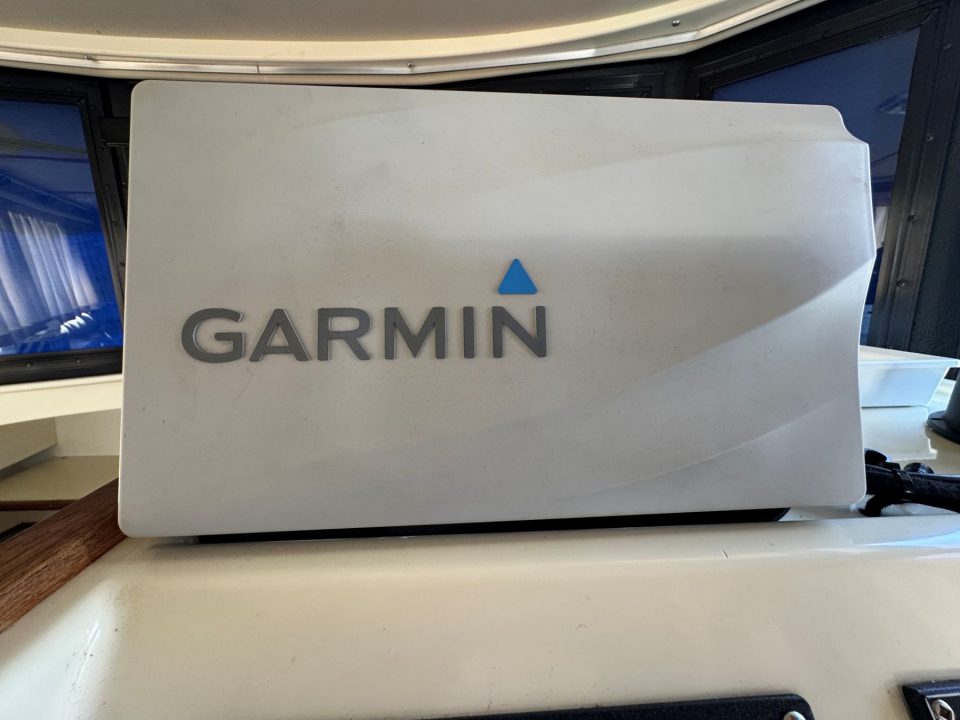 1991 Camano 31 Troll