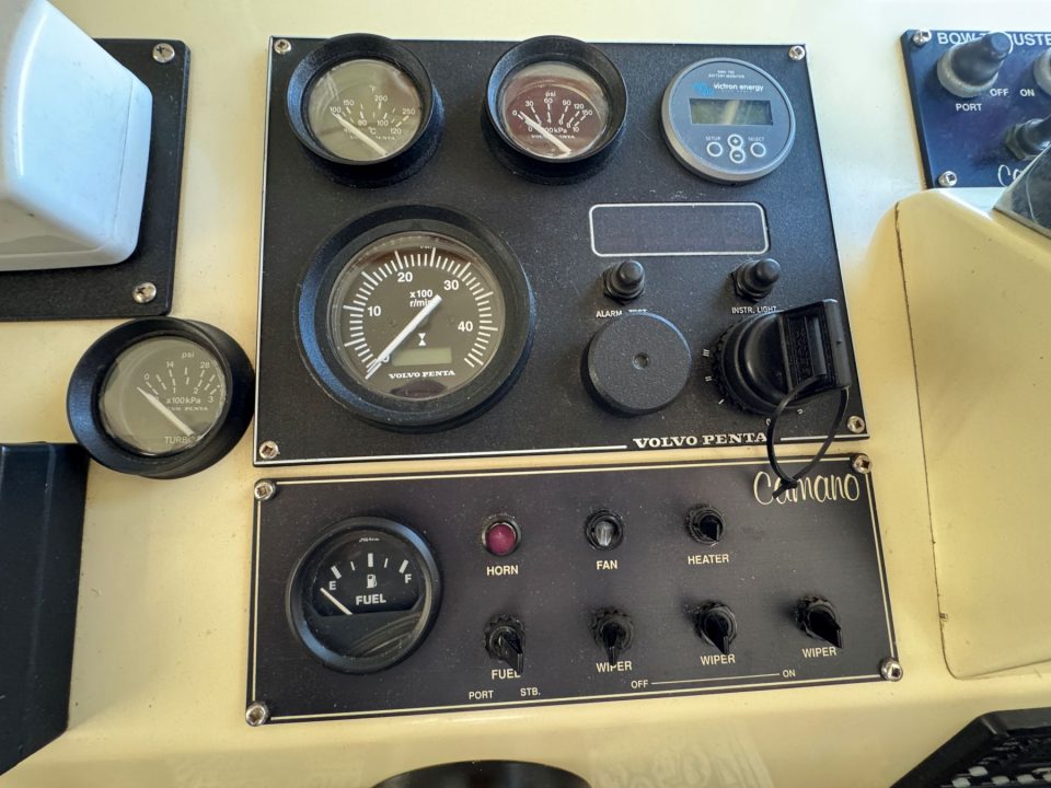 1991 Camano 31 Troll